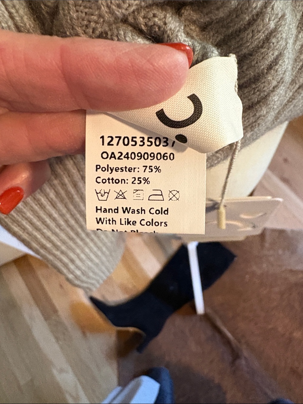 Commense Classic Ribbed Gray Button-Front Women's Sweater NWT - Picture 3 of 3